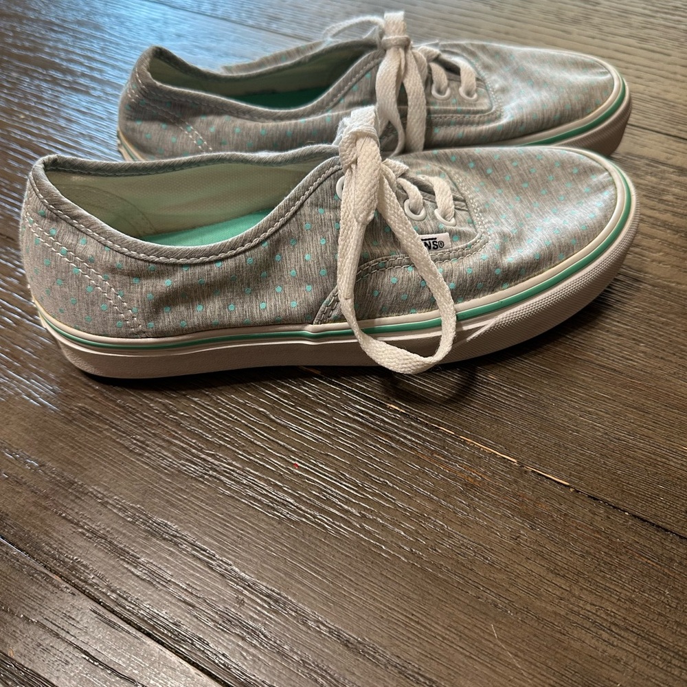 Men's US 5, Women US 6.5 Vans Gray and Teal Polka Dot Sneakers - Picture 3 of 8